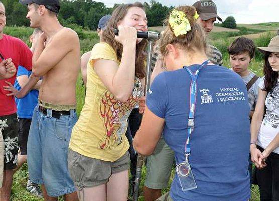 Poznanie budowy geologicznej i rzeźby Pojezierza Kaszubskiego - ćwiczenia terenowe studentów UG grafika