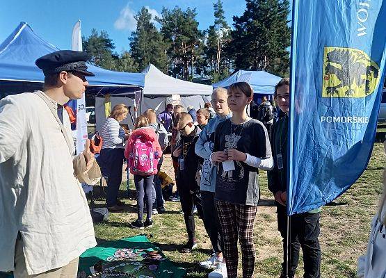 Piknik żeglarski - stoisko o historii połowów raków na Pomorzu  fot. A. Kasprzak