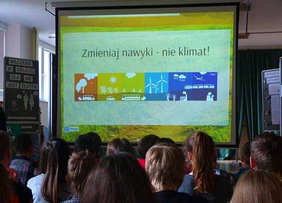 Grafika Dzień Ziemi w Somoninie