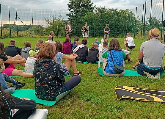 Powitanie uczestników pod chmurką. Fot. Mirella Potrykus-Gruna Powitanie uczestników pod chmurką.