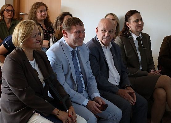 Konferencja podczas III Festiwalu Czystych Jezior w Borucinie fot. Maciej Krajewski kartuzy.naszemiasto Grafika III Festiwal Czystych Jezior