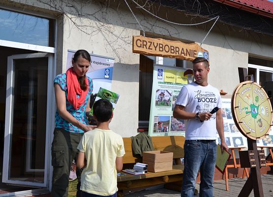 Grafika Grzybobranie 2014’ w OEE w Szymbarku