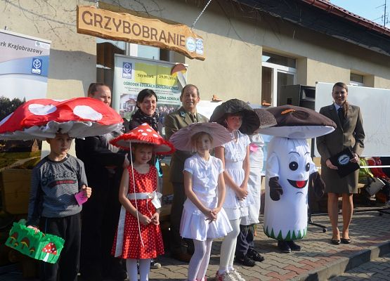 Grafika Grzybobranie 2014’ w OEE w Szymbarku