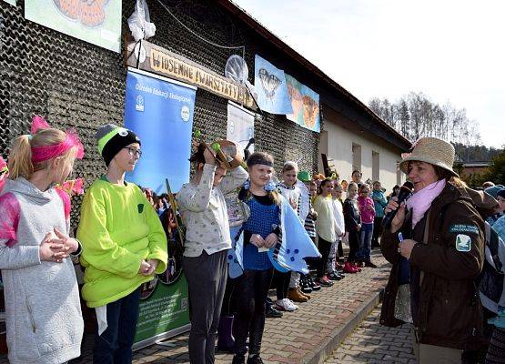 „Konkurs na najbardziej oryginalne przebranie za gatunek motyla występujący na terenie KPK” fot. Anna Peichert grafika