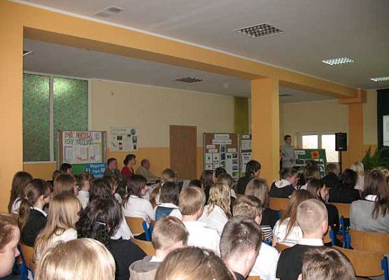 Grafika Obchody Dnia Ziemi w Gimnazjum Publicznym w Somoninie