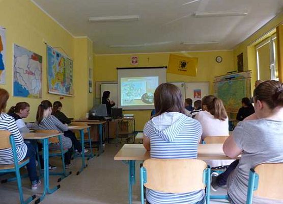 Grafika Obchody Dnia Ziemi w Gimnazjum Publicznym w Somoninie