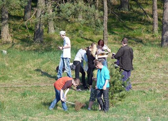 Grafika Dzień Ziemi w Zespole Kształcenia i Wychowania w Stężycy