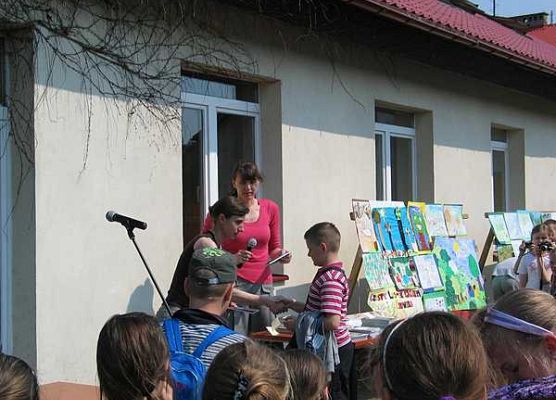 Grafika I wiosenne warsztaty przyrodnicze w OEE w Szymbarku