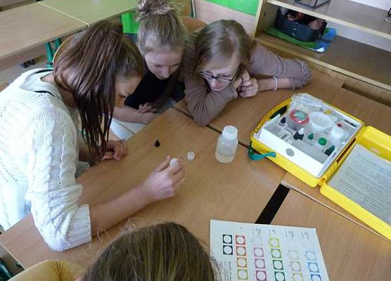 Grafika Woda pod lupą - warsztaty w Klukowej Hucie