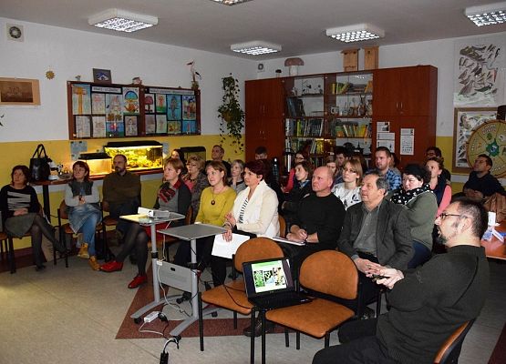 Grafika „Wewnętrzne szkolenie dla pracowników PZPK w Szymbarku”