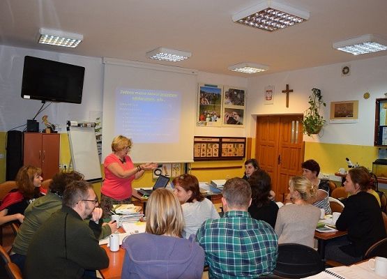 Grafika „Wewnętrzne szkolenie dla pracowników PZPK w Szymbarku”