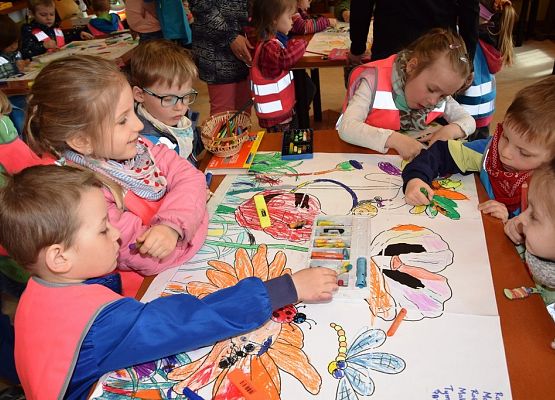 Grafika „VI majówka entomologiczna dla przedszkolaków”