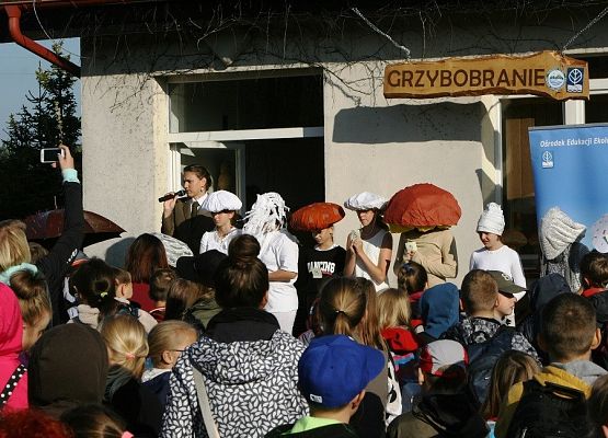 Grafika Powiatowe grzybobranie 2016’ w OEE w Szymbarku