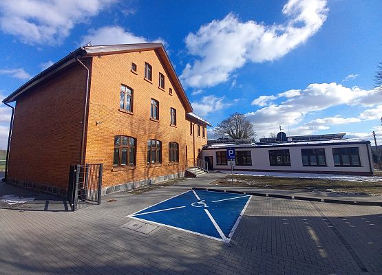 Grafika „Nowa siedziba Kaszubskiego Parku Krajobrazowego i Ośrodka Edukacji Ekologicznej”