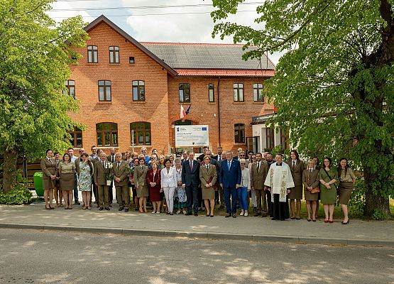 Grafika „Oficjalne otwarcie Centrum Edukacji Ekologicznej w Staniszewie”