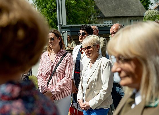 Grafika „Oficjalne otwarcie Centrum Edukacji Ekologicznej w Staniszewie”