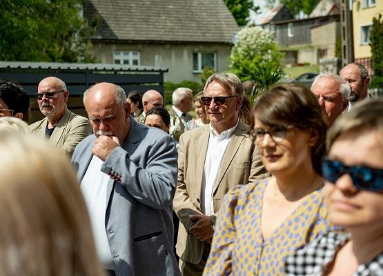 Grafika „Oficjalne otwarcie Centrum Edukacji Ekologicznej w Staniszewie”