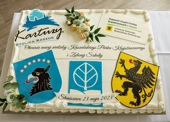 Grafika „Oficjalne otwarcie Centrum Edukacji Ekologicznej w Staniszewie”